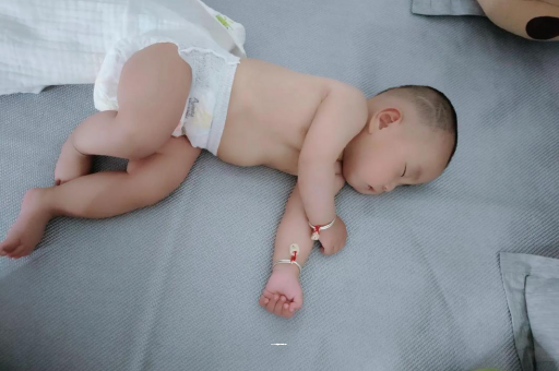 淇县1岁宝宝可以吃盐吗